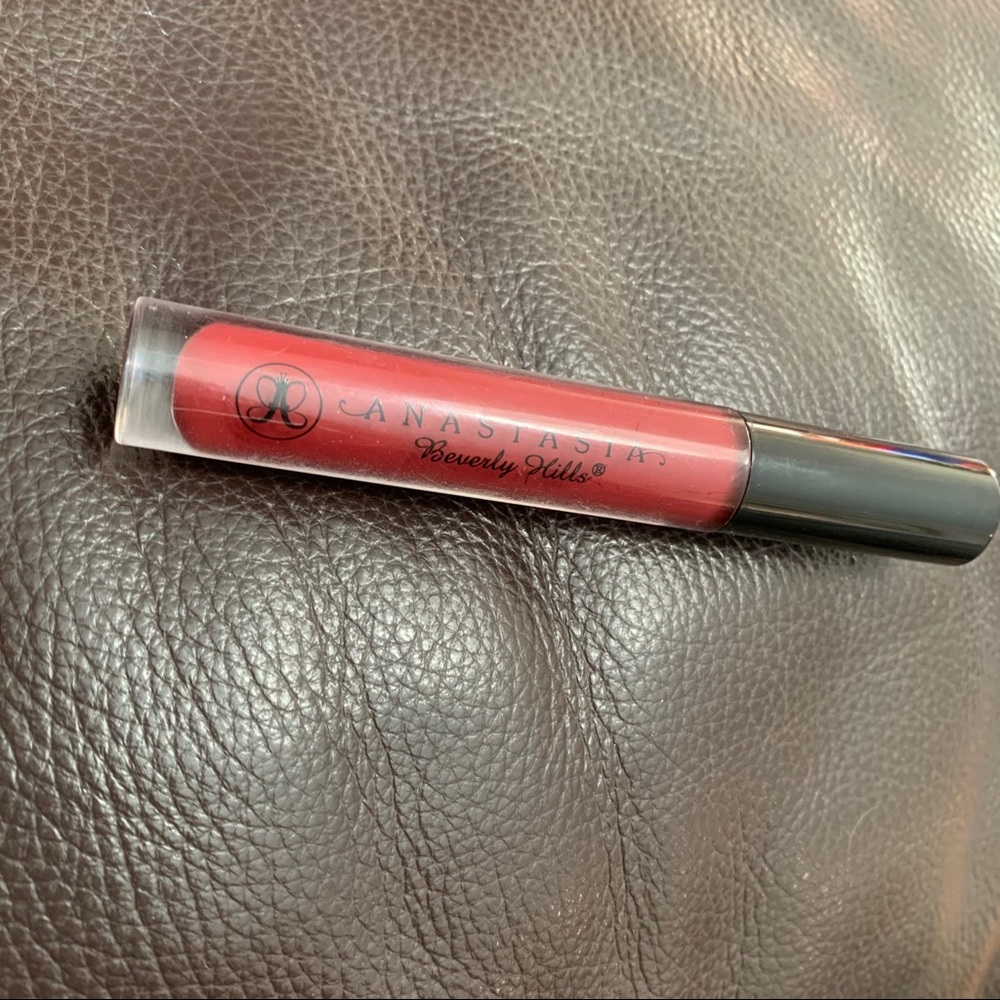 Anastasia Beverly Hills lip stick